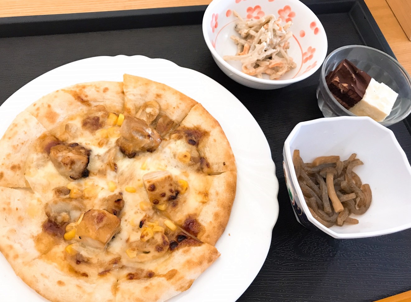 照り焼きチキンピザ（昼食）