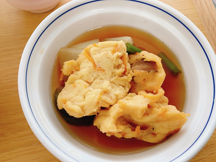 【昼食】手作りがんもと野菜のお煮しめ