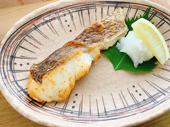 【昼食】タイの塩焼き