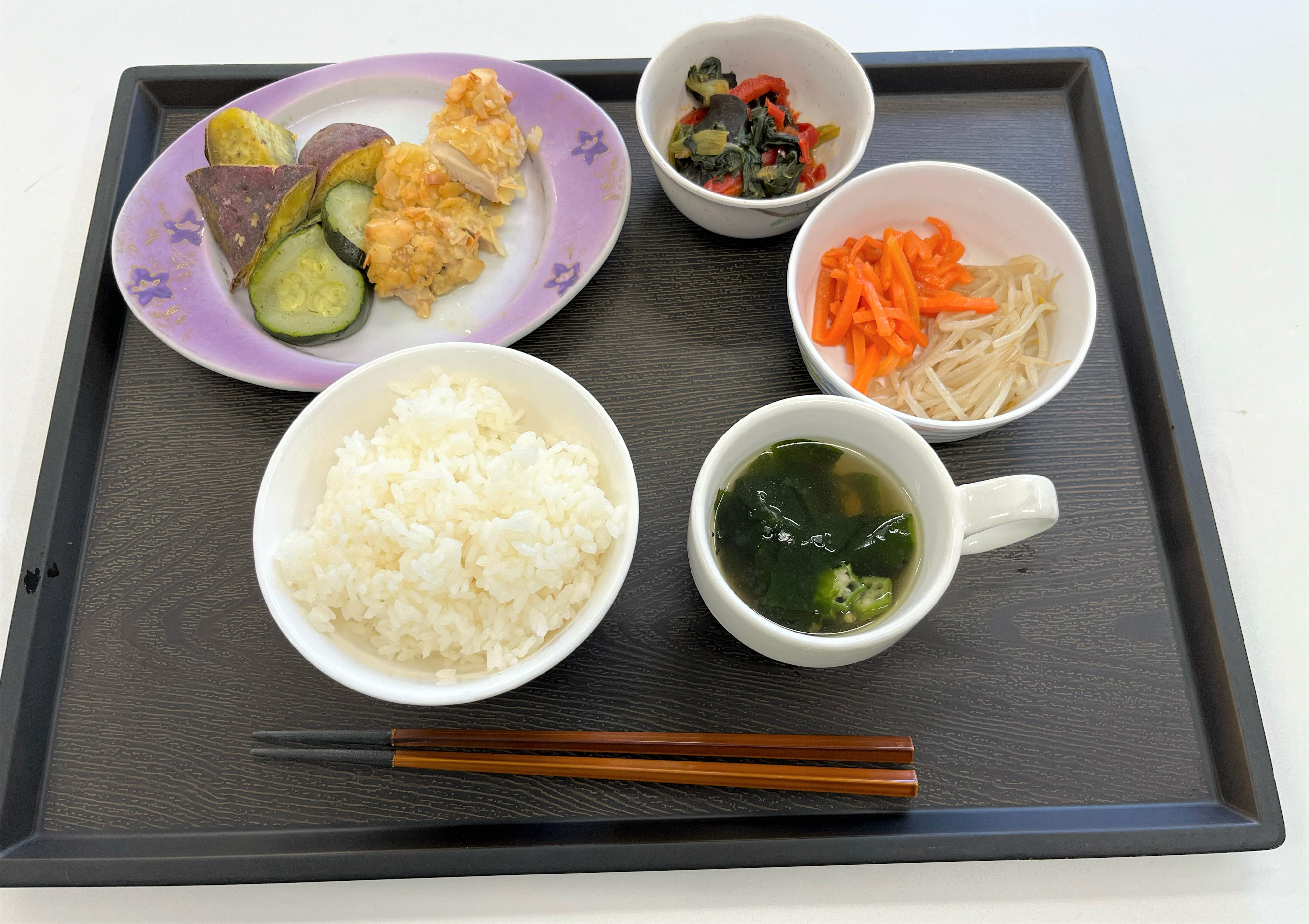 鶏肉のアーモンド焼き（昼食）