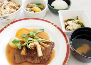 特別食「和牛ステーキ～松茸添え～」