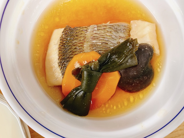 【夕食】タイの煮付け
