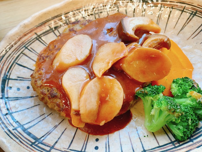 【夕食】煮込みハンバーグ