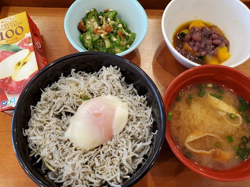 【昼食】釜揚げしらす丼・豚肉きしめん