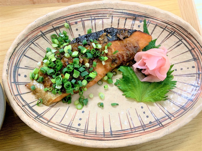 【昼食】サケの葱味噌漬焼
