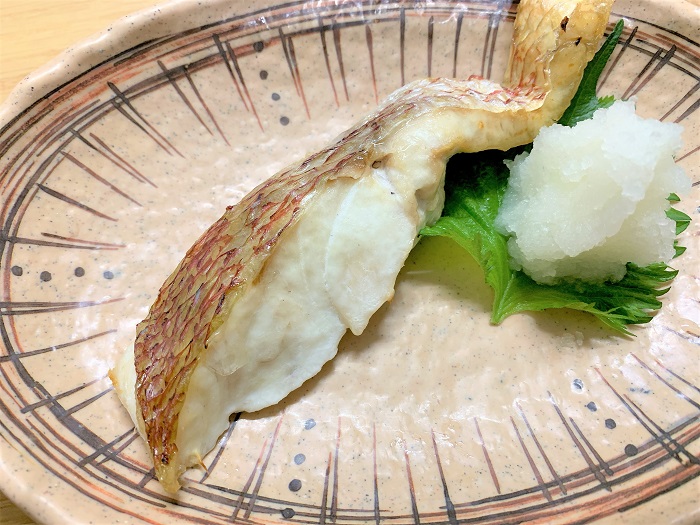 【昼食】タイの塩焼き