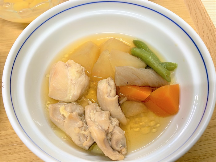 【昼食】鶏肉と大根の煮物