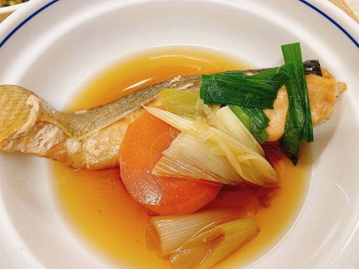 【昼食】サケの煮付け