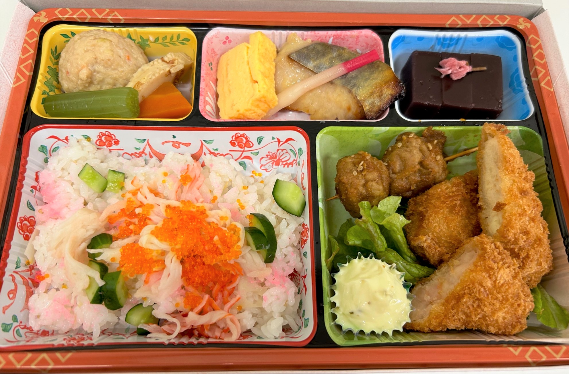 お花見弁当（昼食）