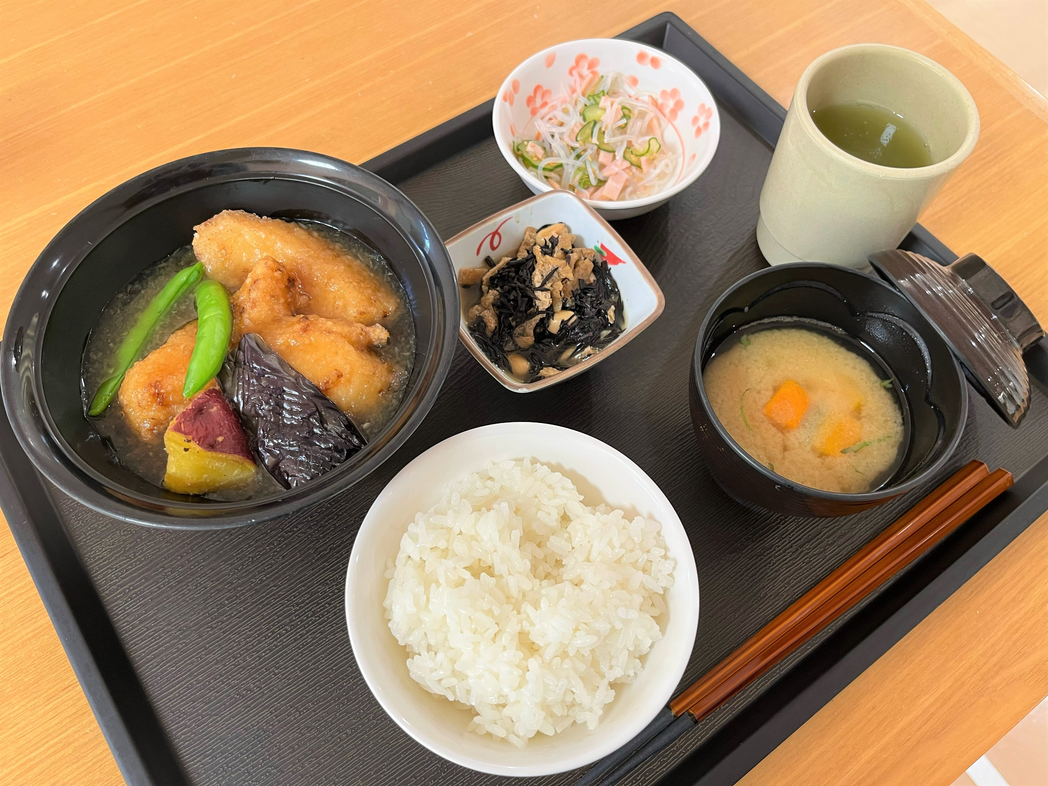 カレイの竜田揚げおろしあん（昼食）