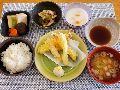【夕食】季節の天ぷら・肩ロースの煮豚