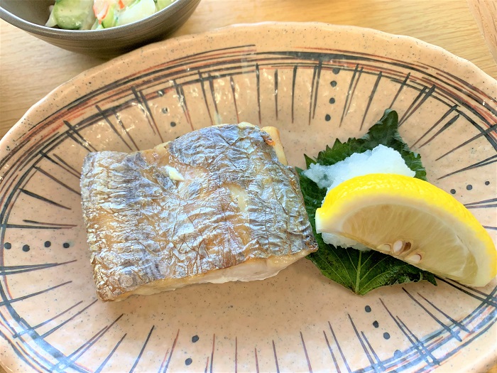 【夕食】太刀魚の塩焼き