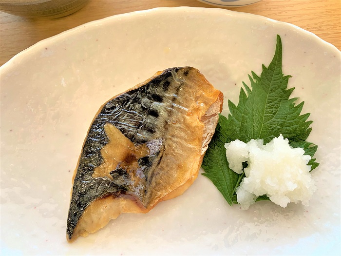 【昼食】サバの塩焼き