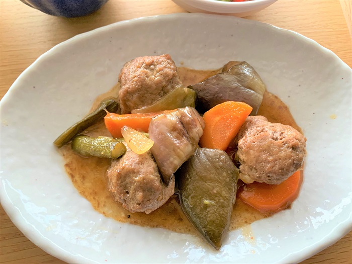 【昼食】肉団子の黒酢炒め
