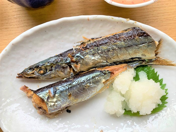 【昼食】サンマの塩焼き