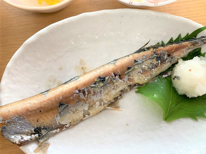 【昼食】サンマの塩焼き