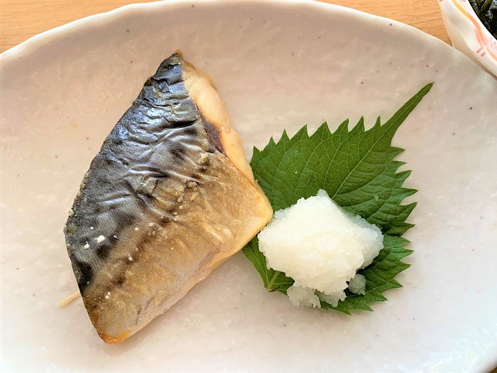 【昼食】サバの塩焼き