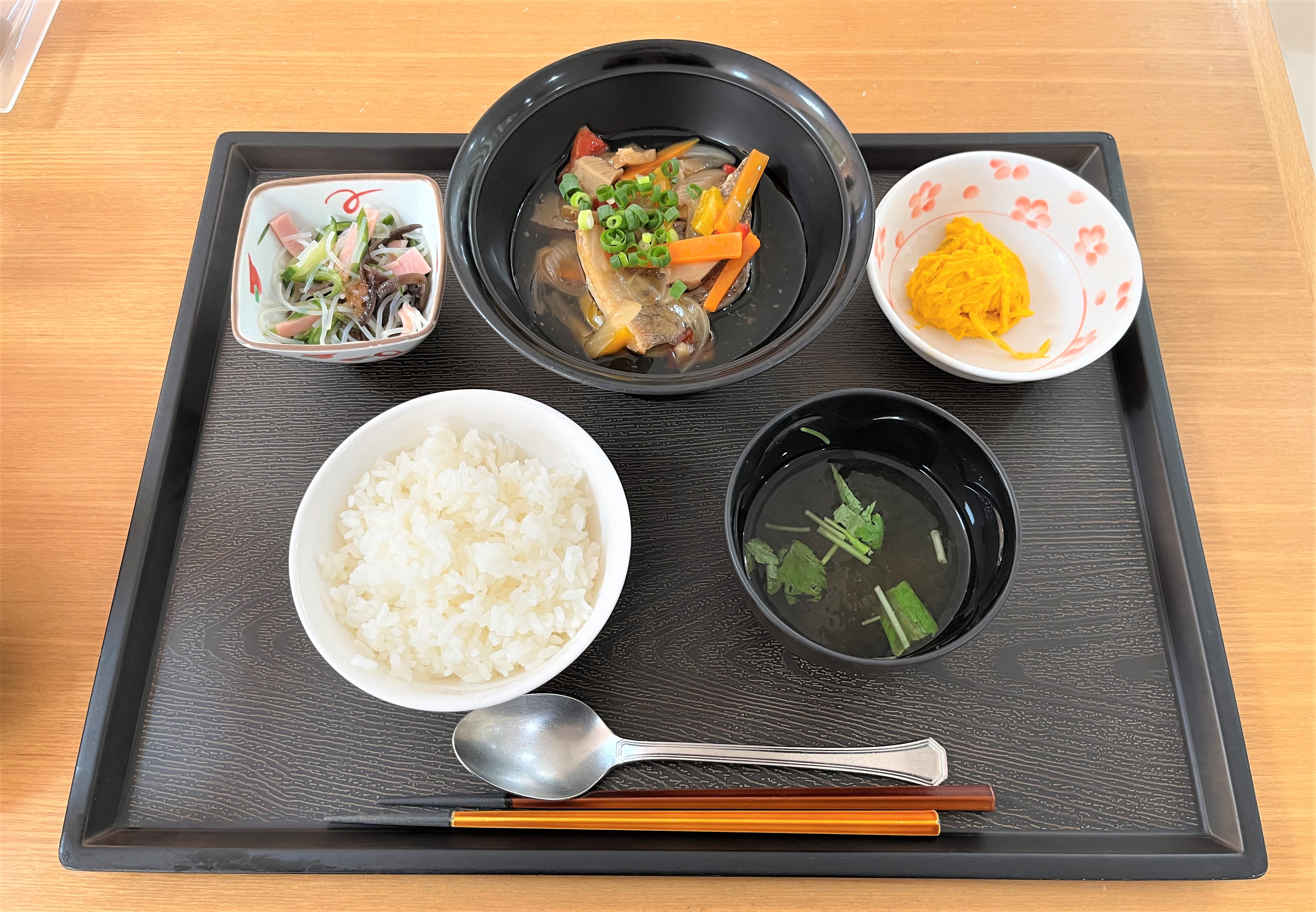 白身魚の酒蒸し彩野菜あんかけ