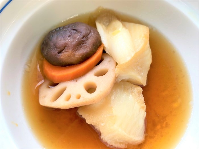 【昼食】カラスガレイと野菜の煮付け	