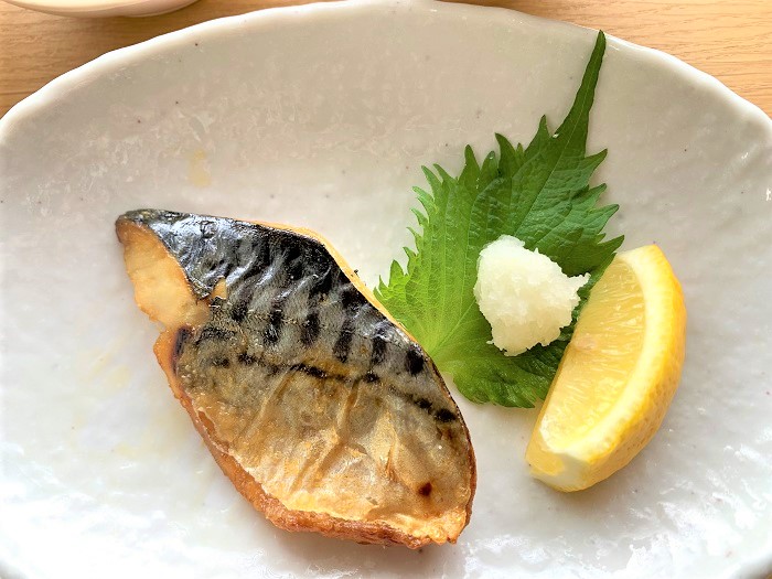 【昼食】サバの塩焼き