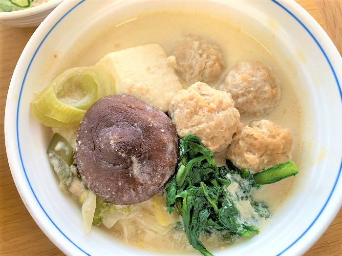 【昼食】肉団子の豆乳鍋