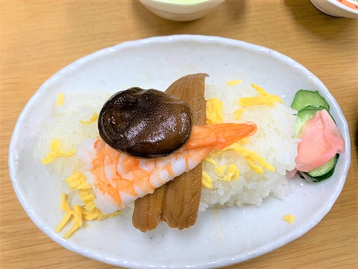 【昼食】箱寿司