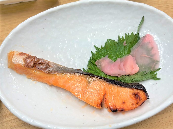 【昼食】サケの塩麹焼き	
