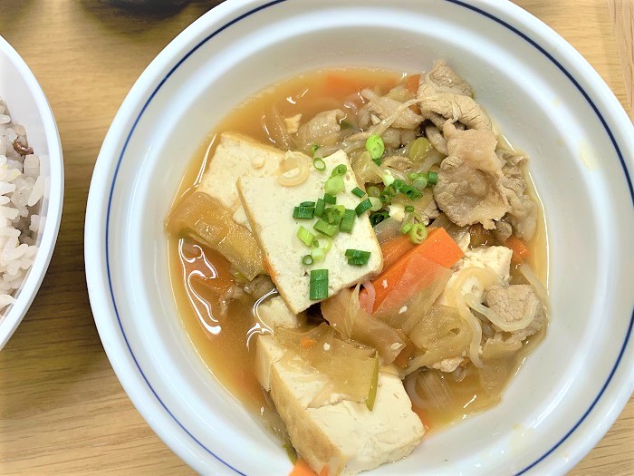 【昼食】肉豆腐	
