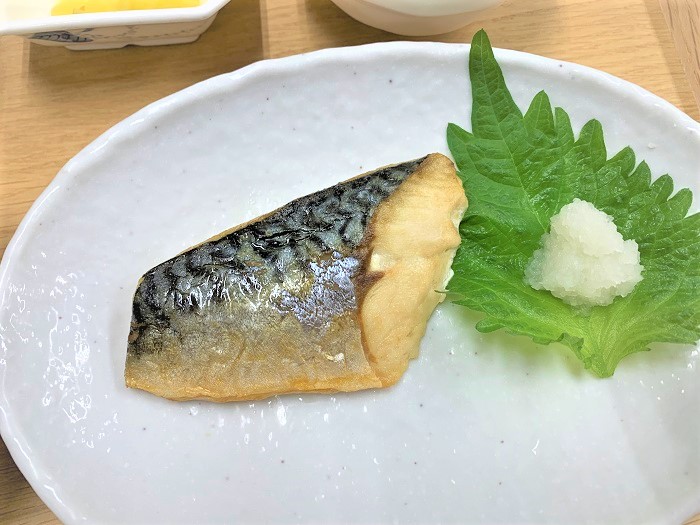 【昼食】サバの塩焼き
