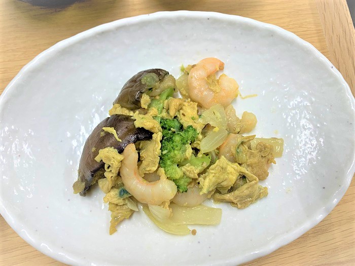 【昼食】エビと玉子の炒め物	
