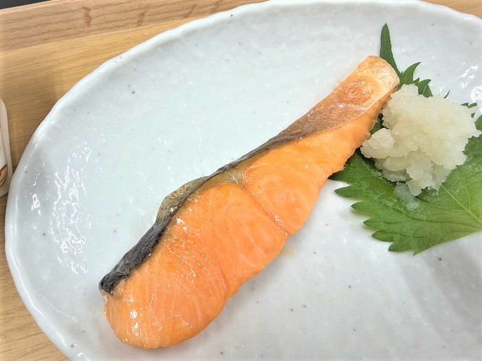 【昼食】サケの塩焼き