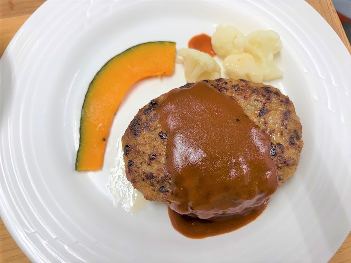 【昼食】ハンバーグ　デミグラスソース