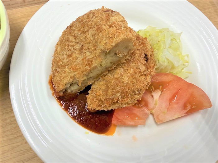 【昼食】ビーフコロッケ