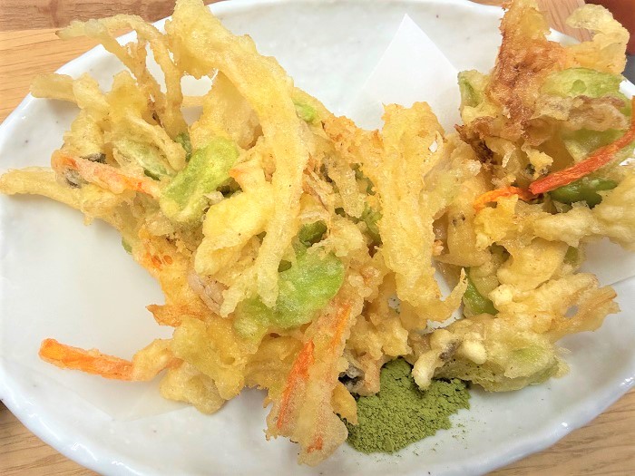 【昼食】空豆と新玉ねぎのエビかき揚げ