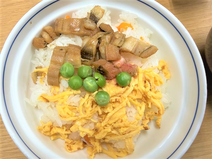 【昼食】春の飾りちらし寿司