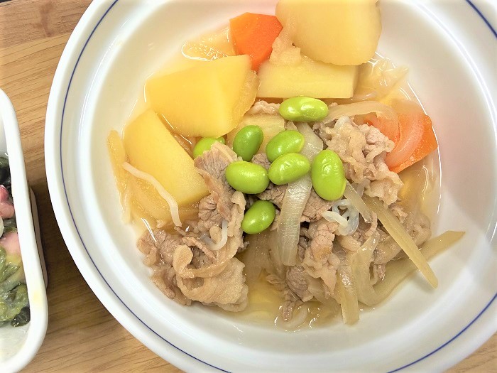 【昼食】牛肉じゃが

