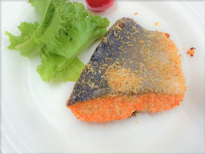 【昼食】サケの香草パン粉焼き