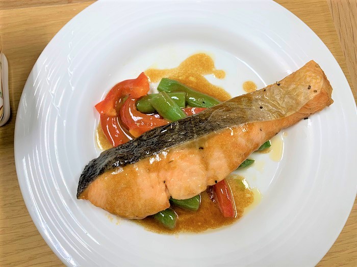 【昼食】サケのムニエル