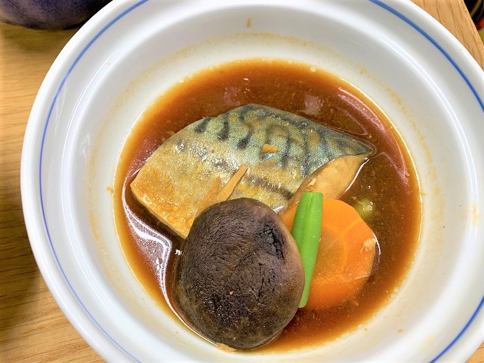 【昼食】サバの味噌煮