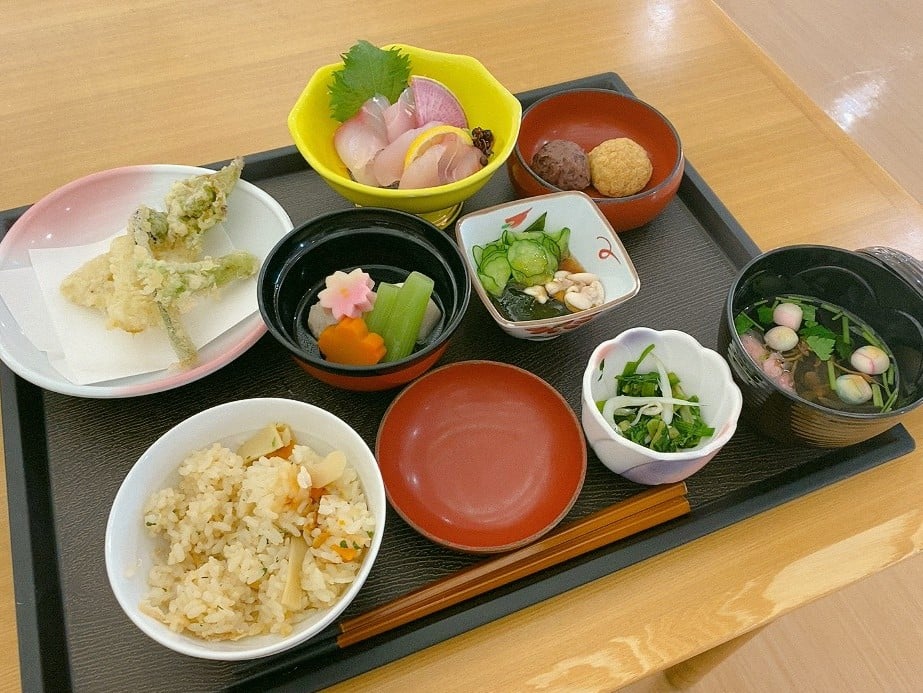 3月のスペシャルメニュー（夕食）