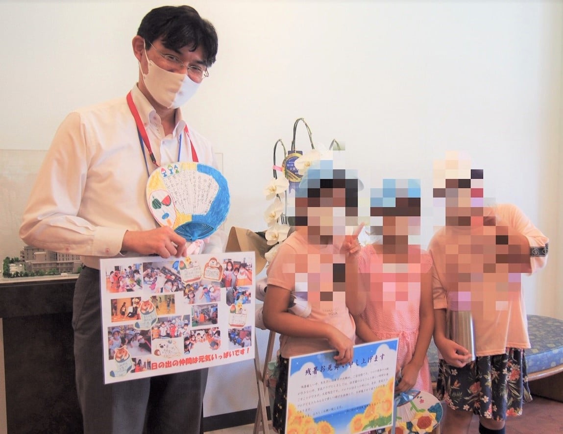 日の出小学校児童育成クラブの児童たちからの手作り残暑お見舞い