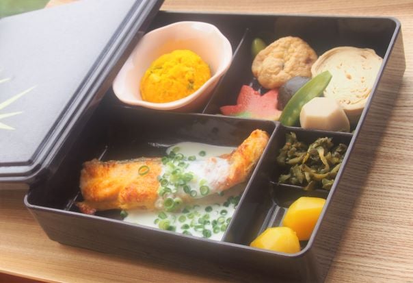 9月1日(水)昼食　残暑厳しい毎日ですが…涼しい秋が待ち遠しい「季節の弁当」