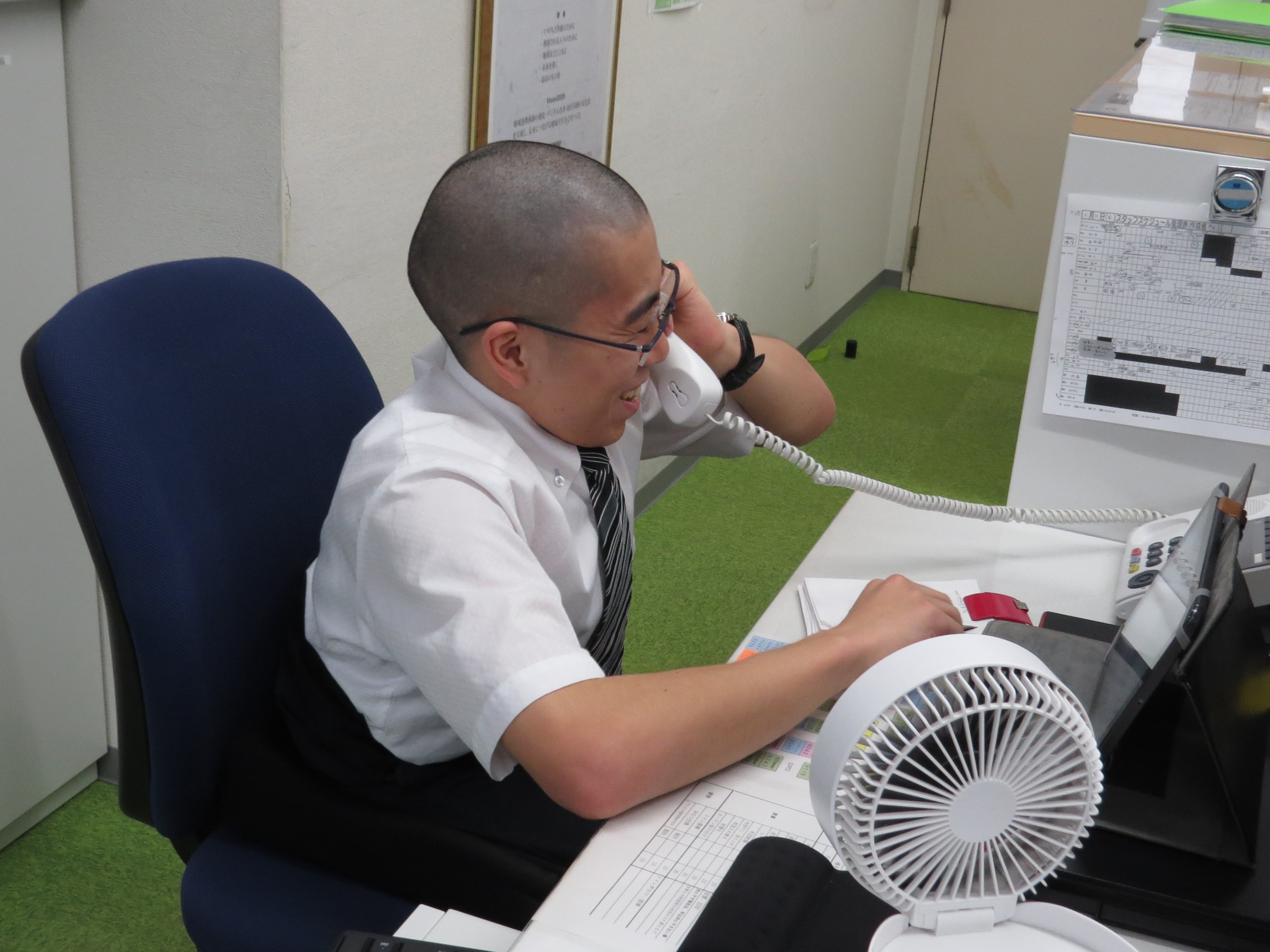 いつも元気いっぱい電話対応をしてくれる米田さん