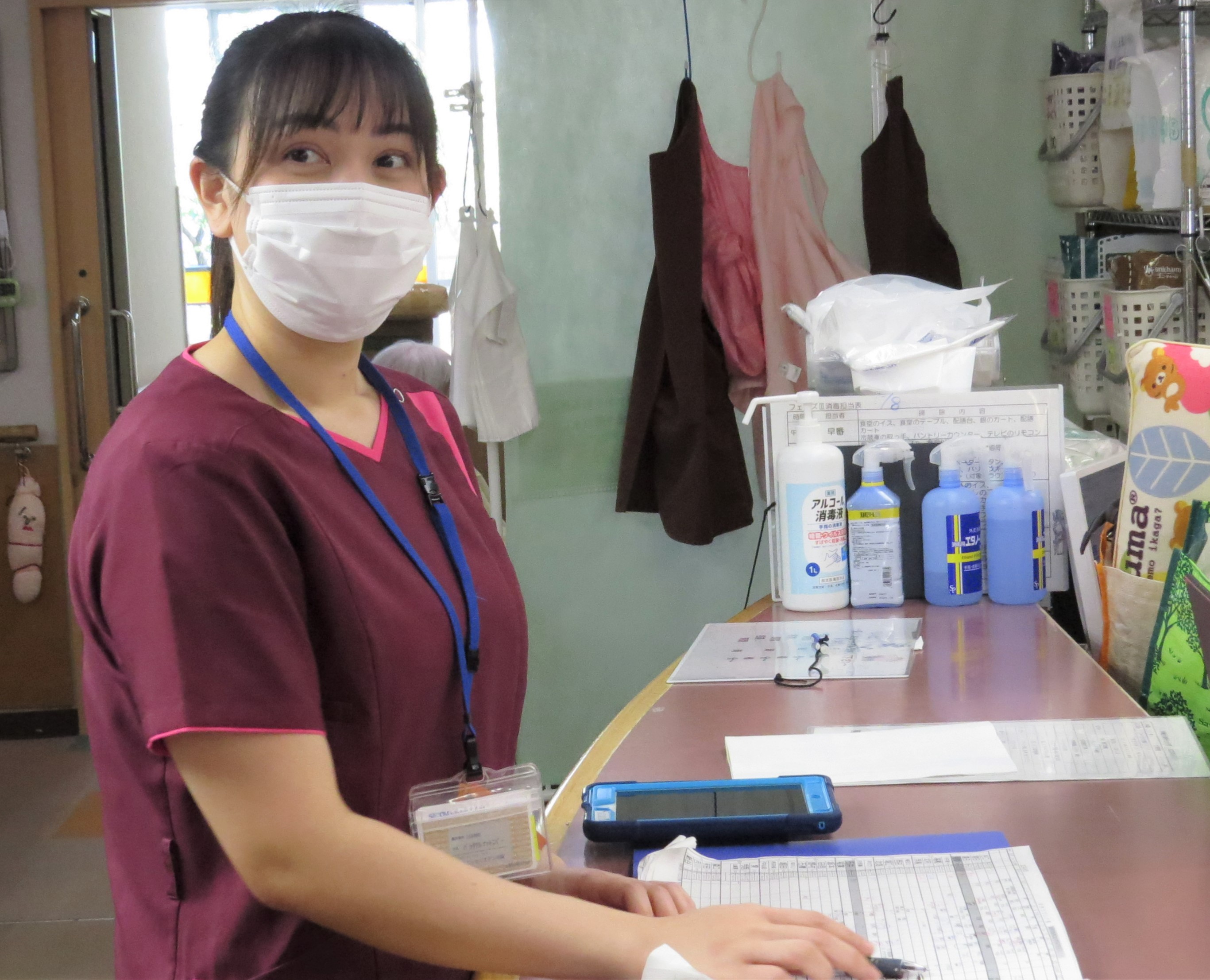 タイから来日し介護現場で経験を積むピンクさん