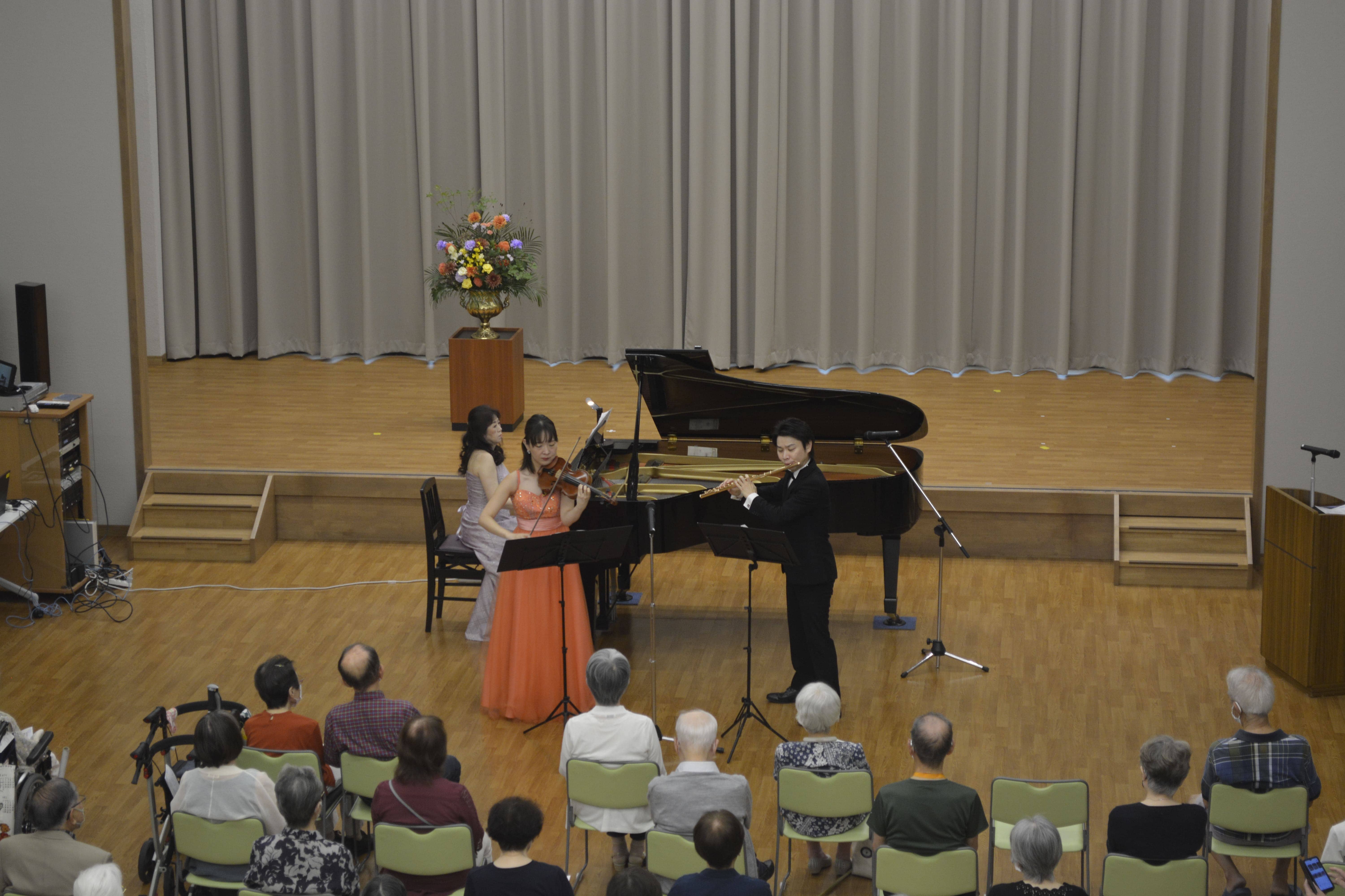 三重奏の美しい音色に感動