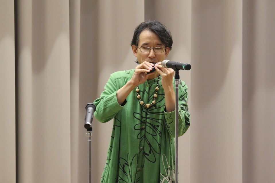 「えんじろう」氏による心暖まるオカリナ演奏