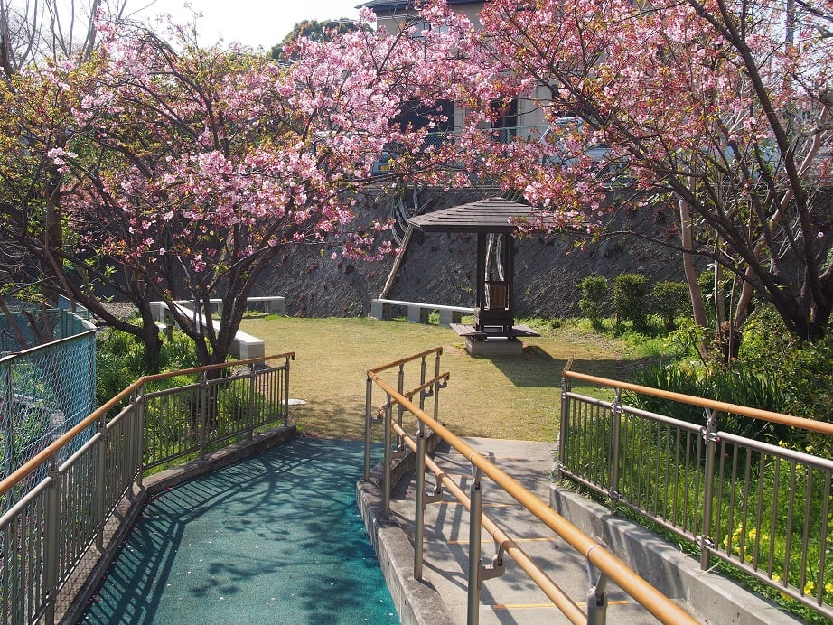 三角公園