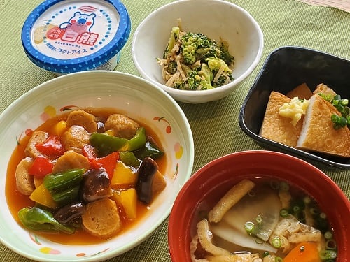 ■B食：肉団子のさつま黒酢煮