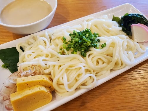 ◆秋田名物稲庭うどん（胡麻だれ）
