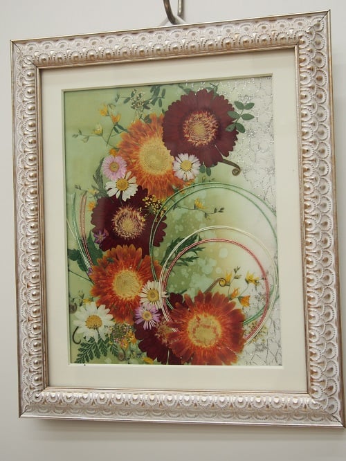 押し花クラブ代表の方の作品